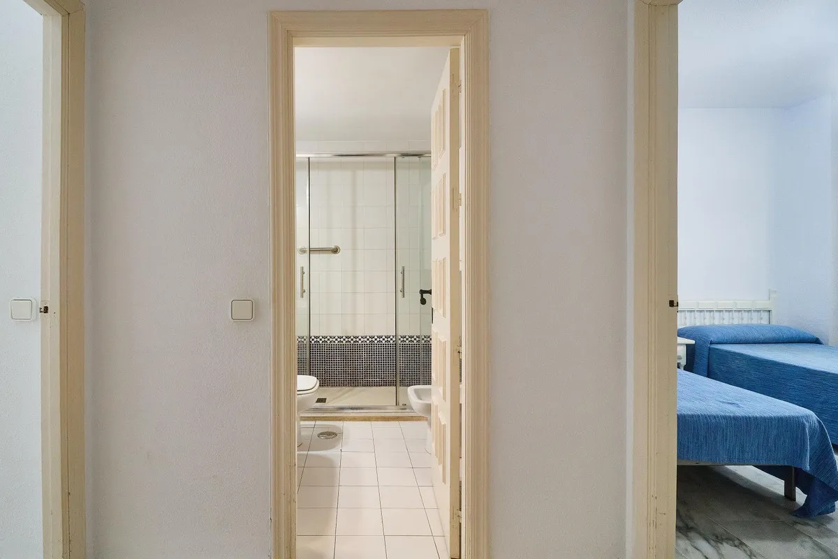 ecb9051c-5e39-45e1-a09c-a698315cc486