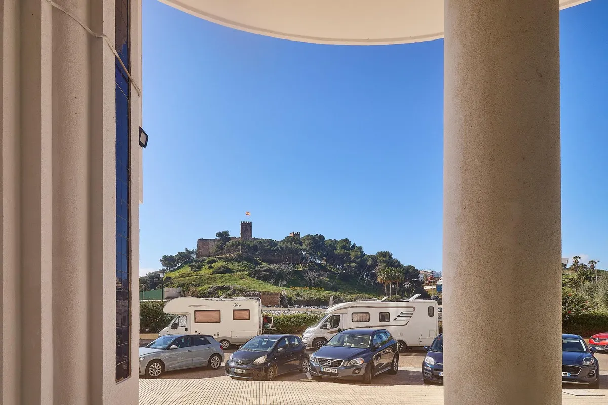 edae6e17-f738-42bc-9365-e94d32858625