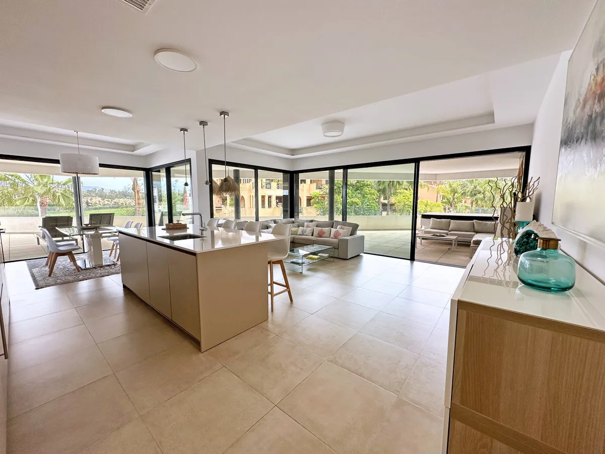 ae22ff8d-94c3-45e3-baec-1f167aa597c6