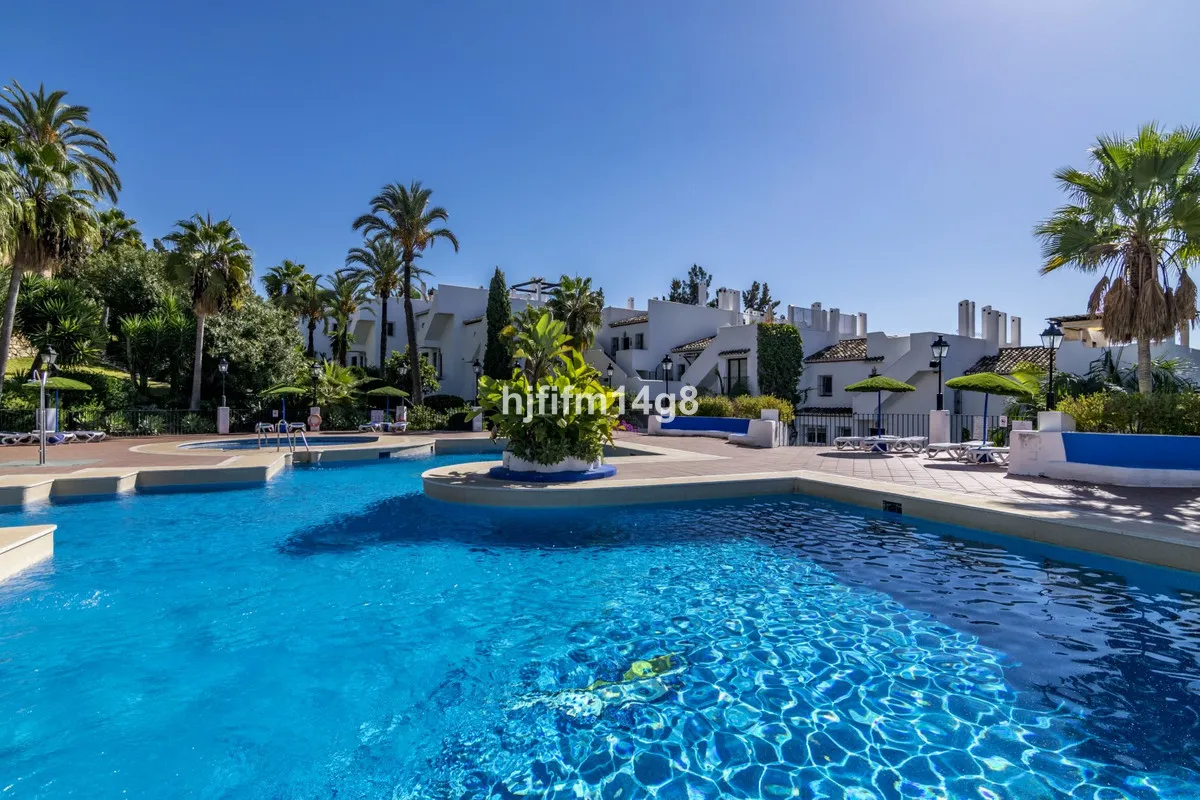 1f2280bc-6239-481b-a0df-36e804efb6b9