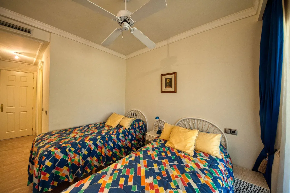 b26b12c9-3671-492d-94ed-71ce2f71f463