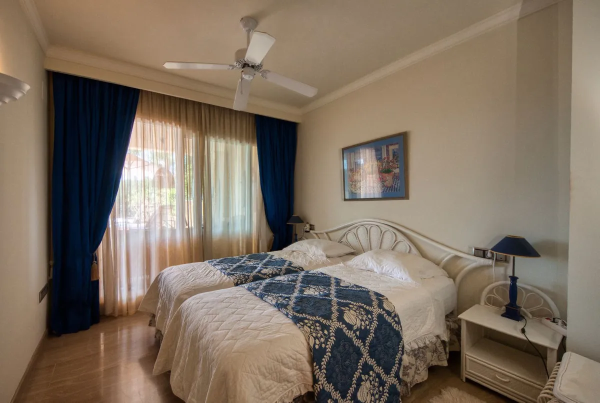 db8d4be5-af58-4f63-a3bd-885f35ea21a2