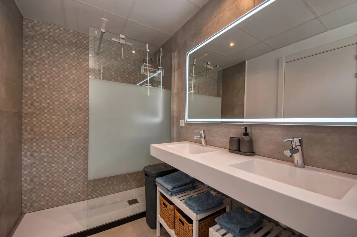 0f0f2b16-14b9-45d4-910e-de1e5ca8a9df