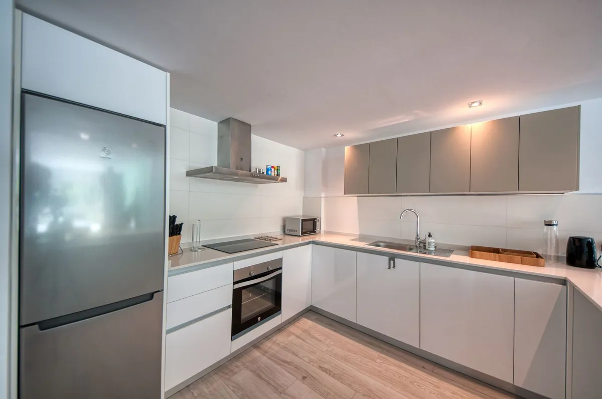 60c5f075-3eb4-474d-924f-545e0ca075c6