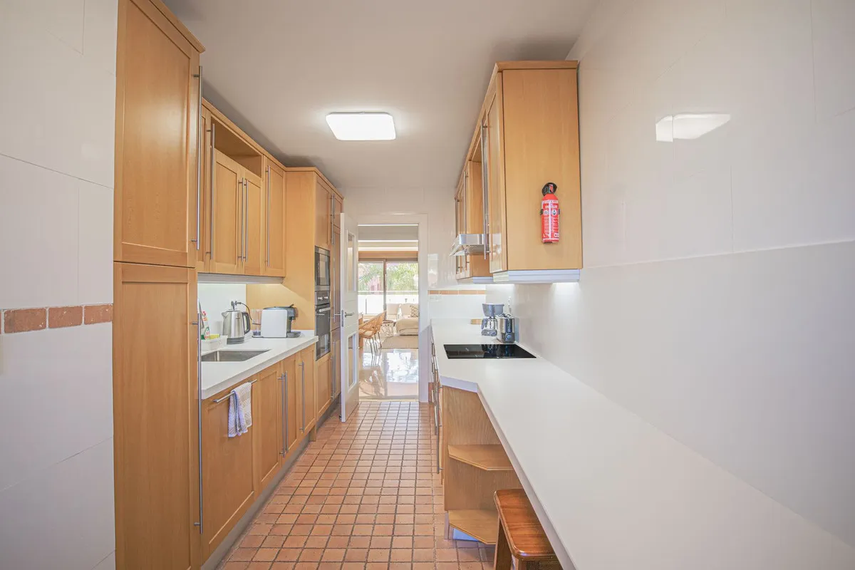 2d427ac9-08bb-418f-84b8-b1d7af0ff95a