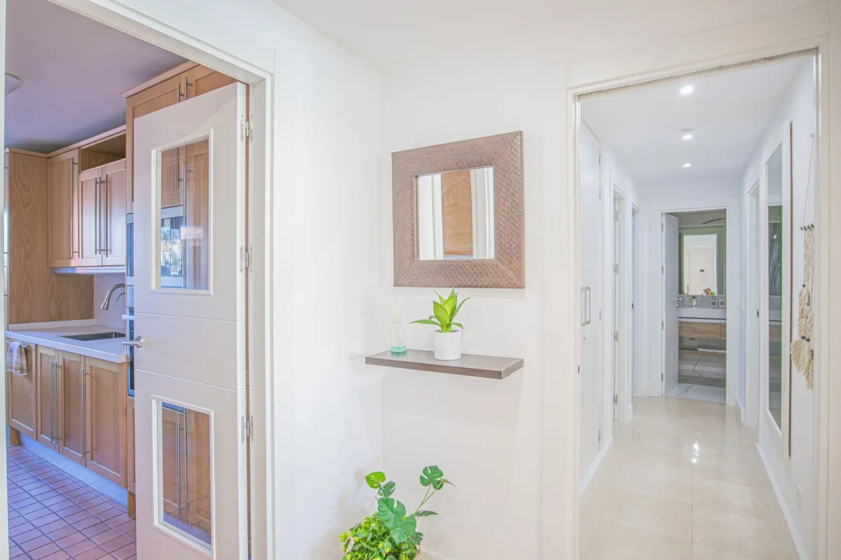 4eb6c24b-0c4f-4a31-b516-a589b7e7965e