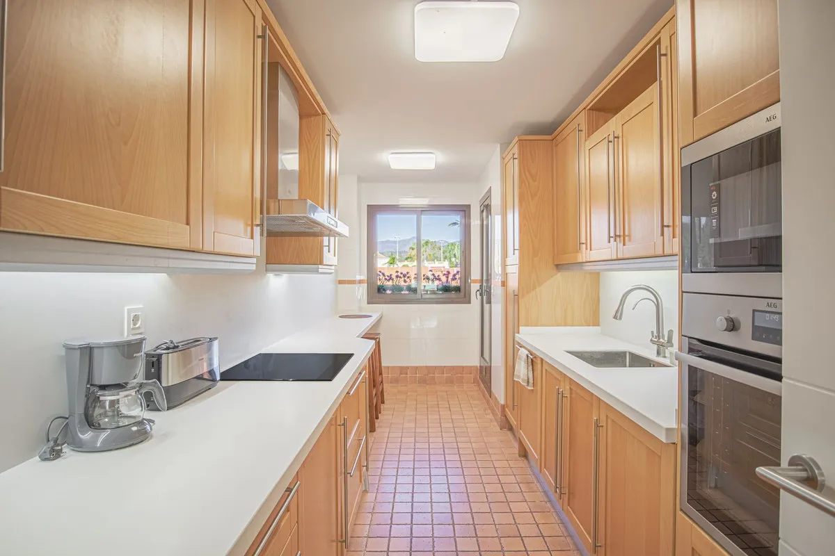 7e82c9ff-e739-4d04-815e-53a97195e6c8