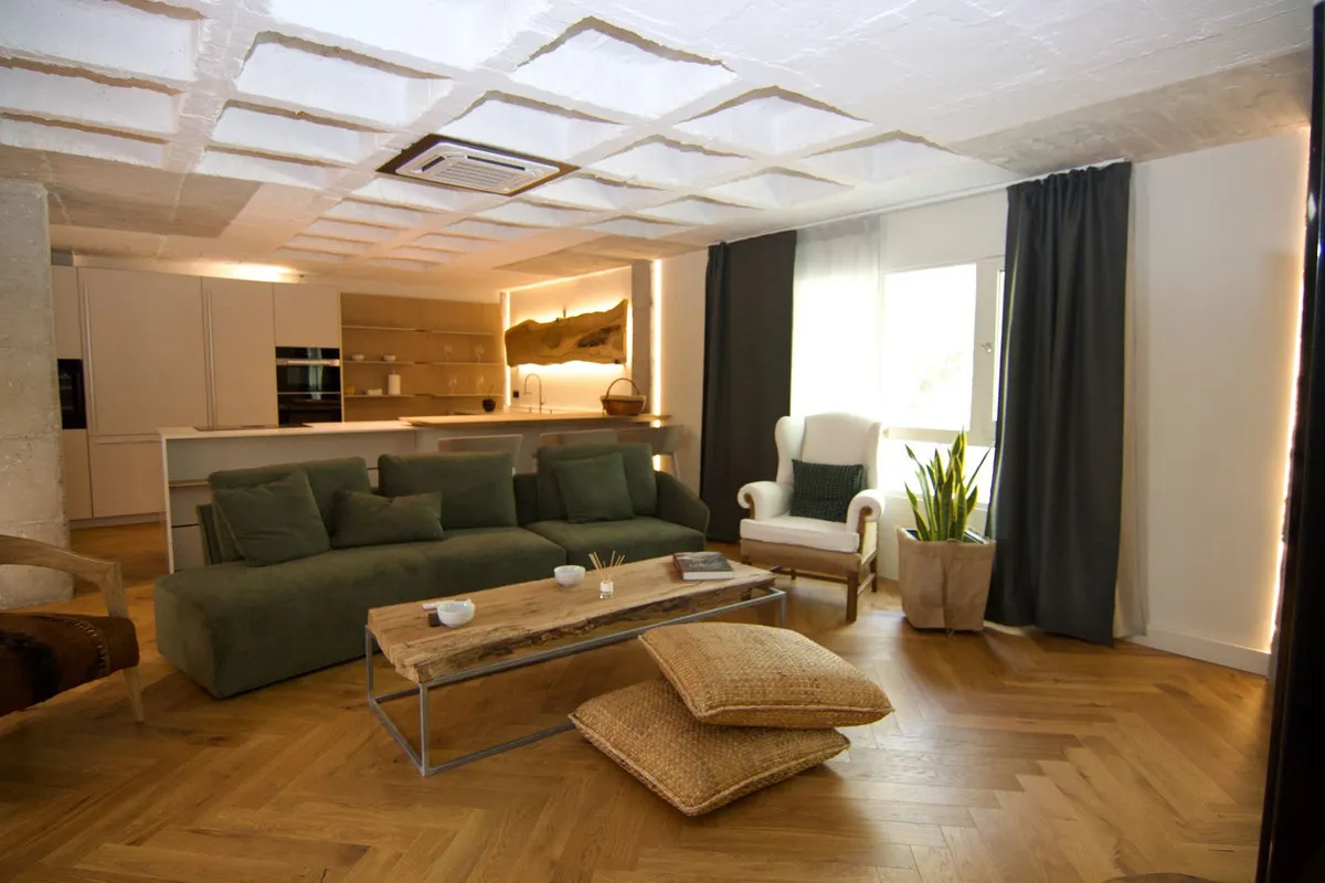 e25df64b-f00e-4e9f-b17c-e97e1e842386