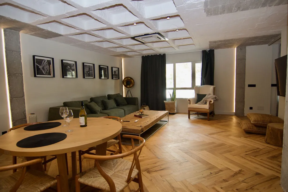 4b36fccd-d7d7-4592-aea5-c883982702ab