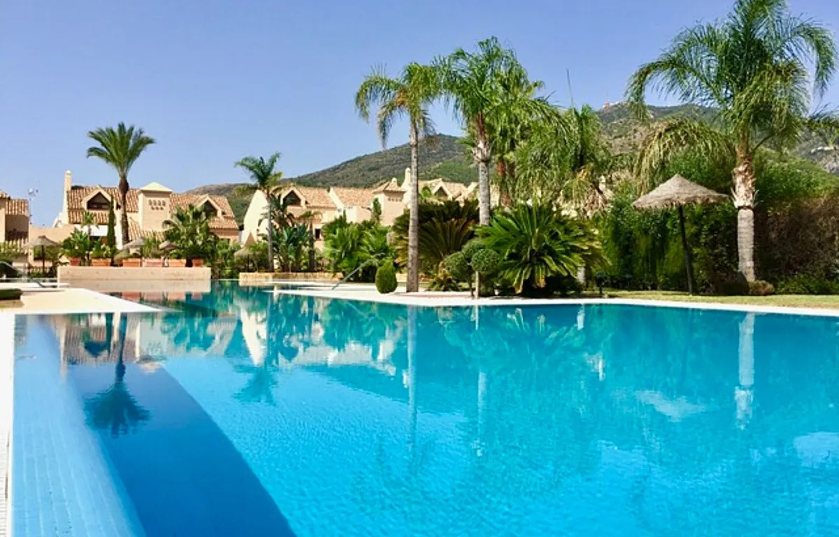 d2cd83d9-5aa3-4202-ae9a-c9e1f642c108