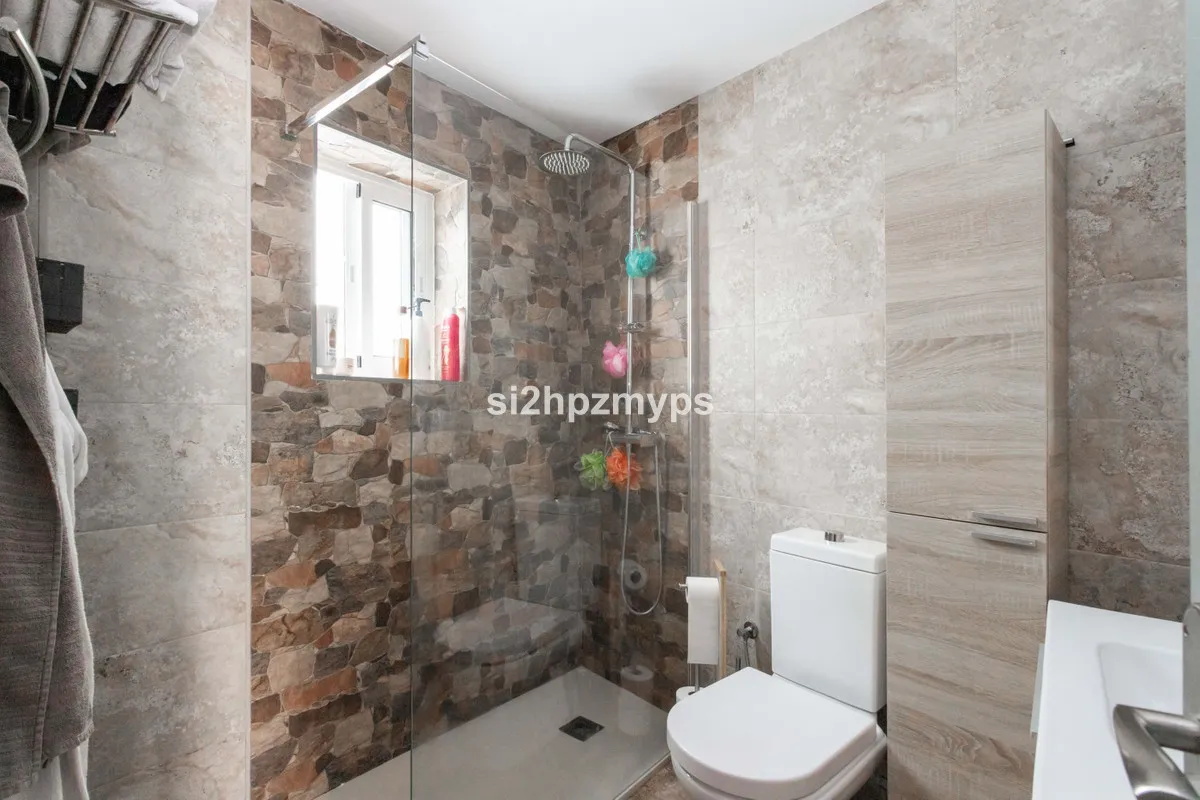 0b7ceb9c-3cd1-470d-8bed-ba0fa74ab0f6