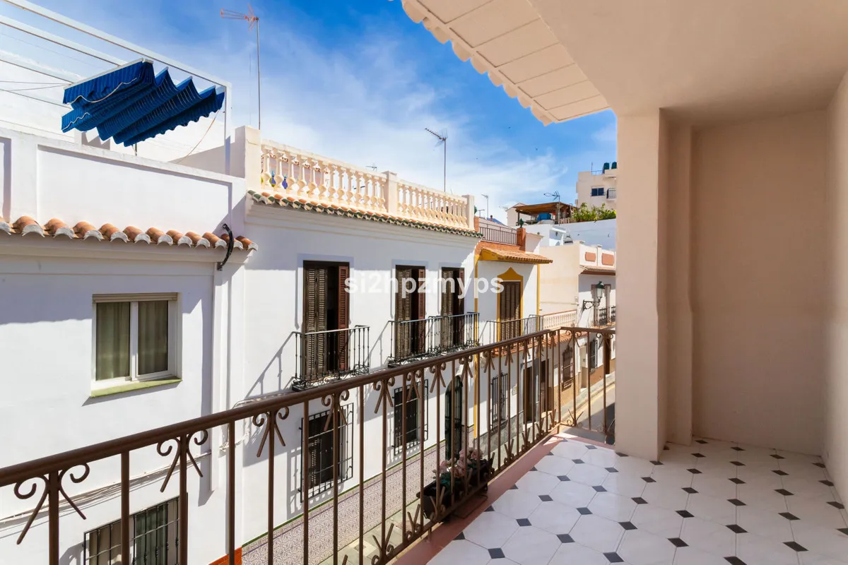 7bea2198-4eee-4a96-8f74-1caeb985d09f