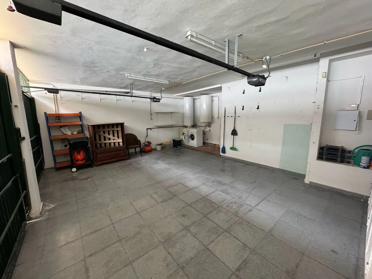 16aeb03c-c2f4-4511-b1d4-8596c174636c