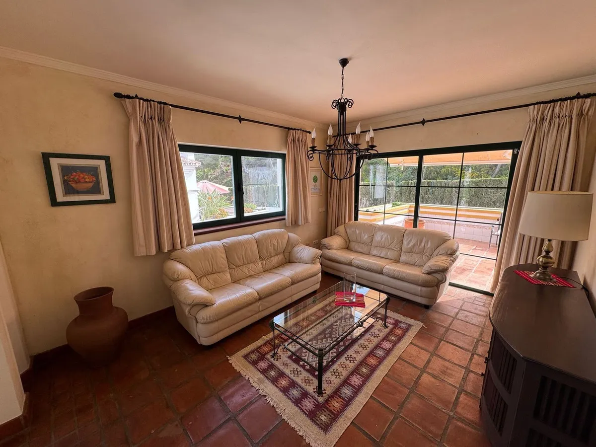 37a74bf7-8d46-43a4-b1c5-52901154c000