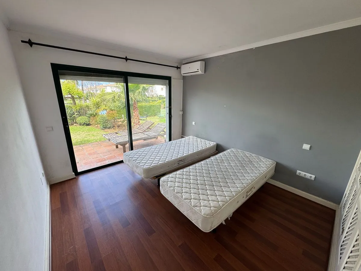 e5bb1049-eba7-46f5-aa2c-c57bcb259d0d