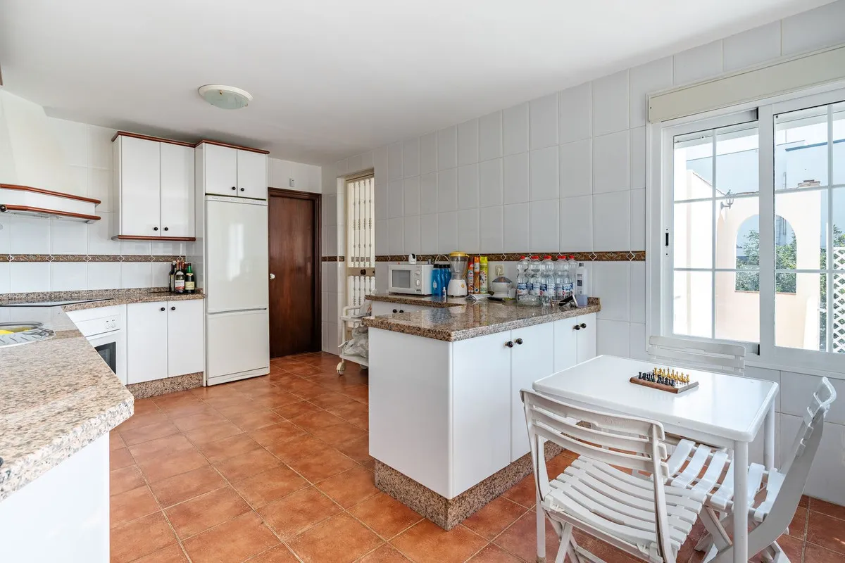 06d7999f-0575-46ac-a0bc-126c79329fbc