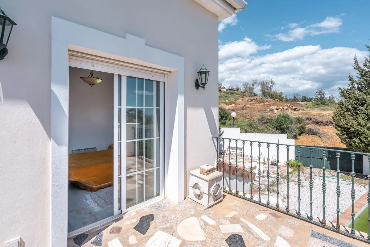 8832c7d6-396b-4014-81ac-c5945fae0946