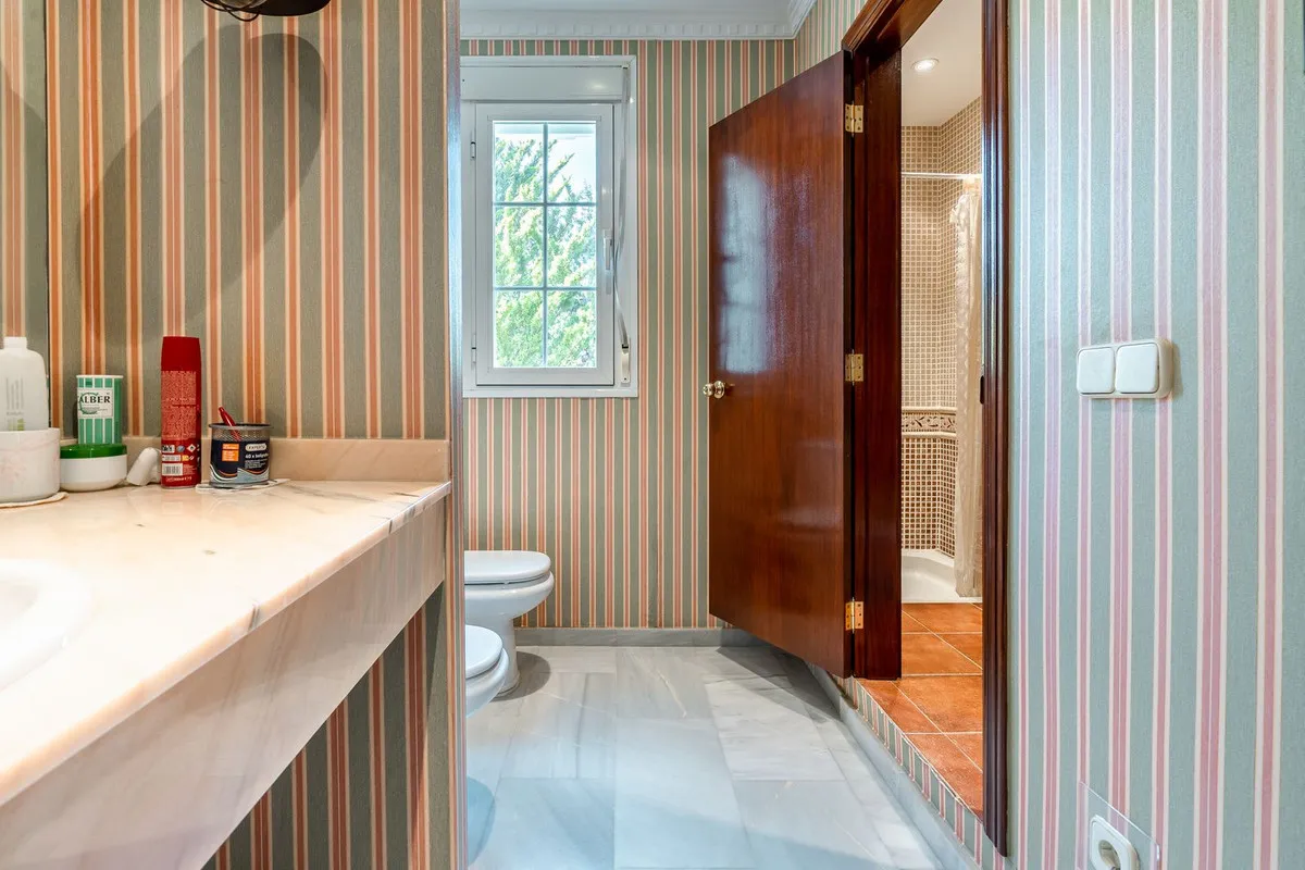 b15963c1-dd67-489a-be55-b4fda975085f