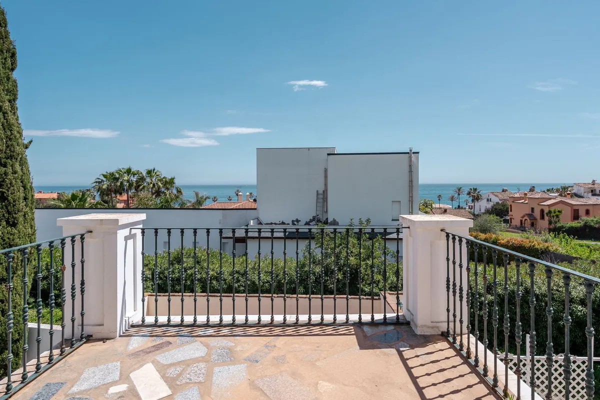 d1725535-6e27-458f-9cdf-8a1eb3c0ab5b