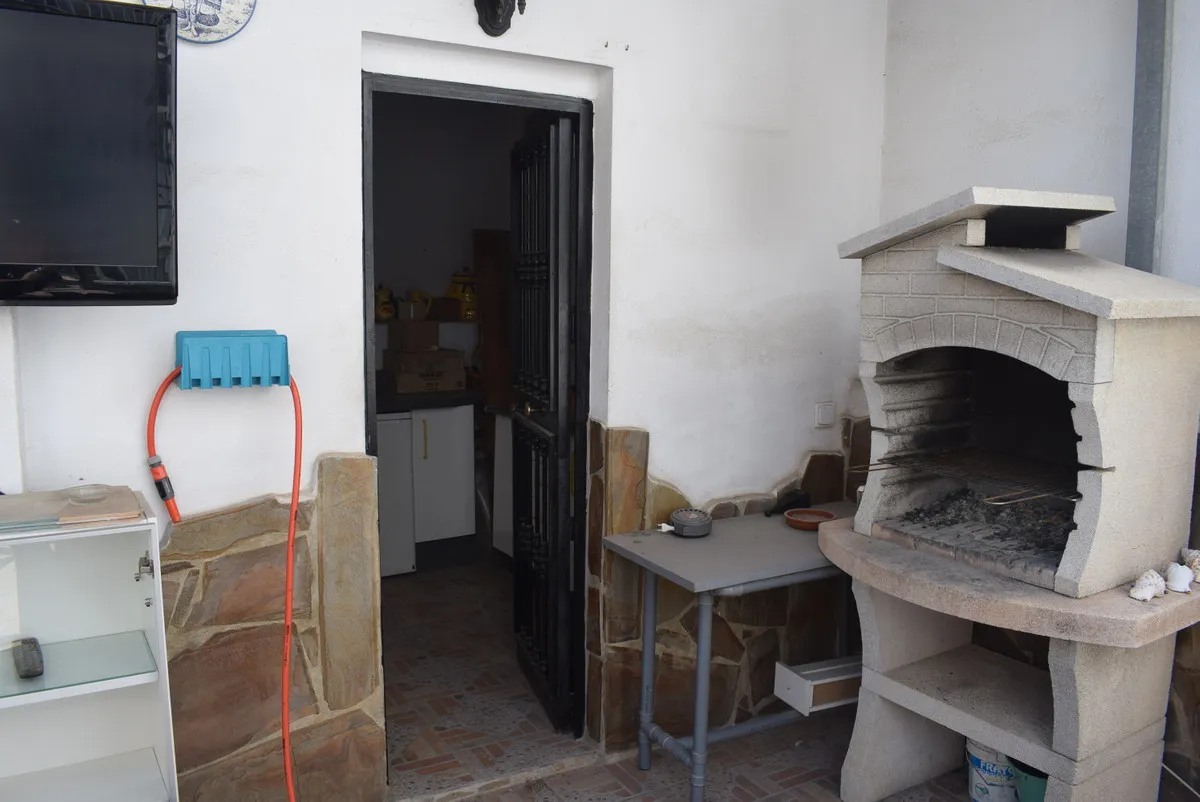 dbb43e41-9909-453e-94e3-83f9e3c7e854