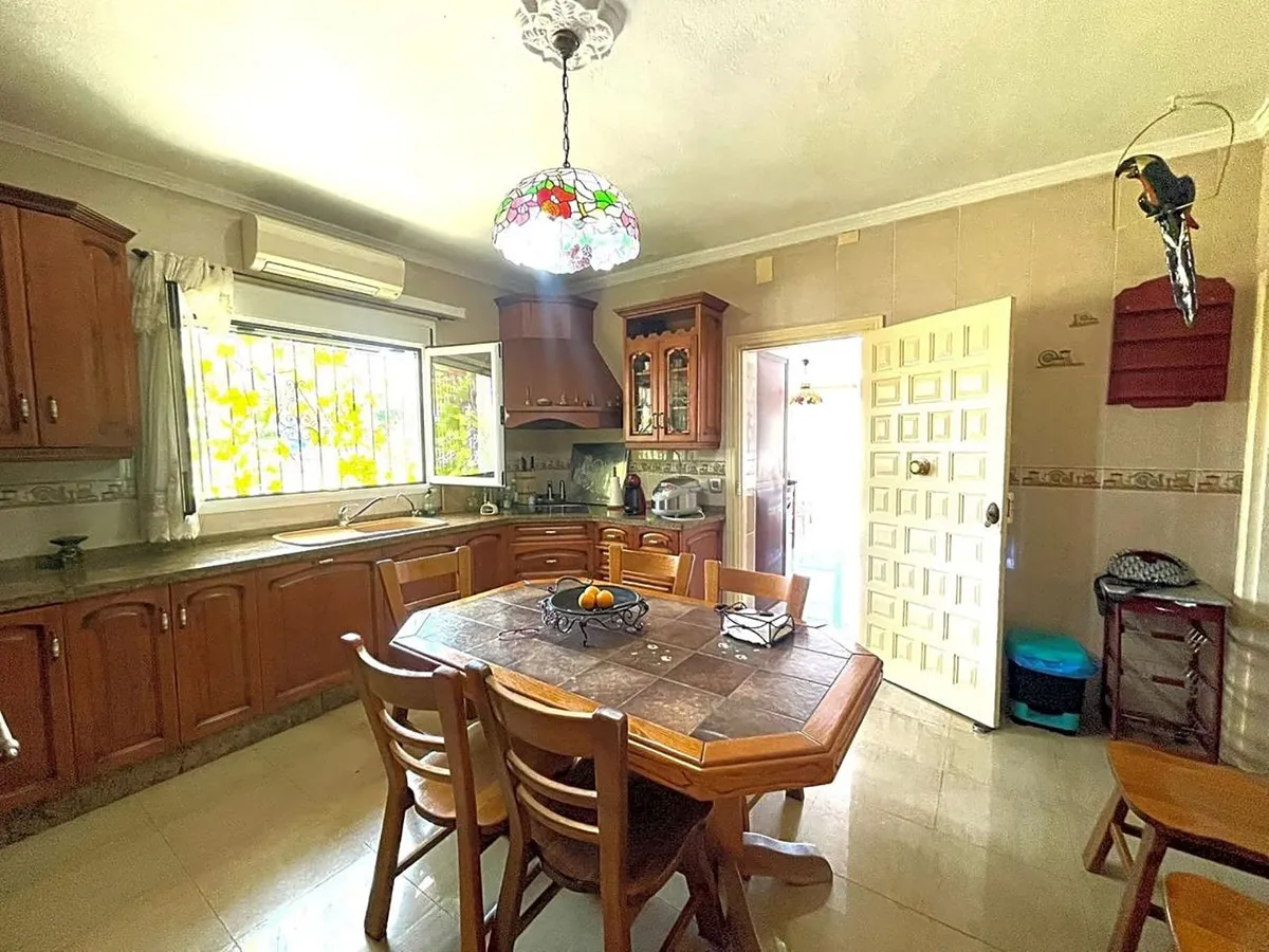 610ef5bb-9331-494d-bebc-8d54c07deaaa