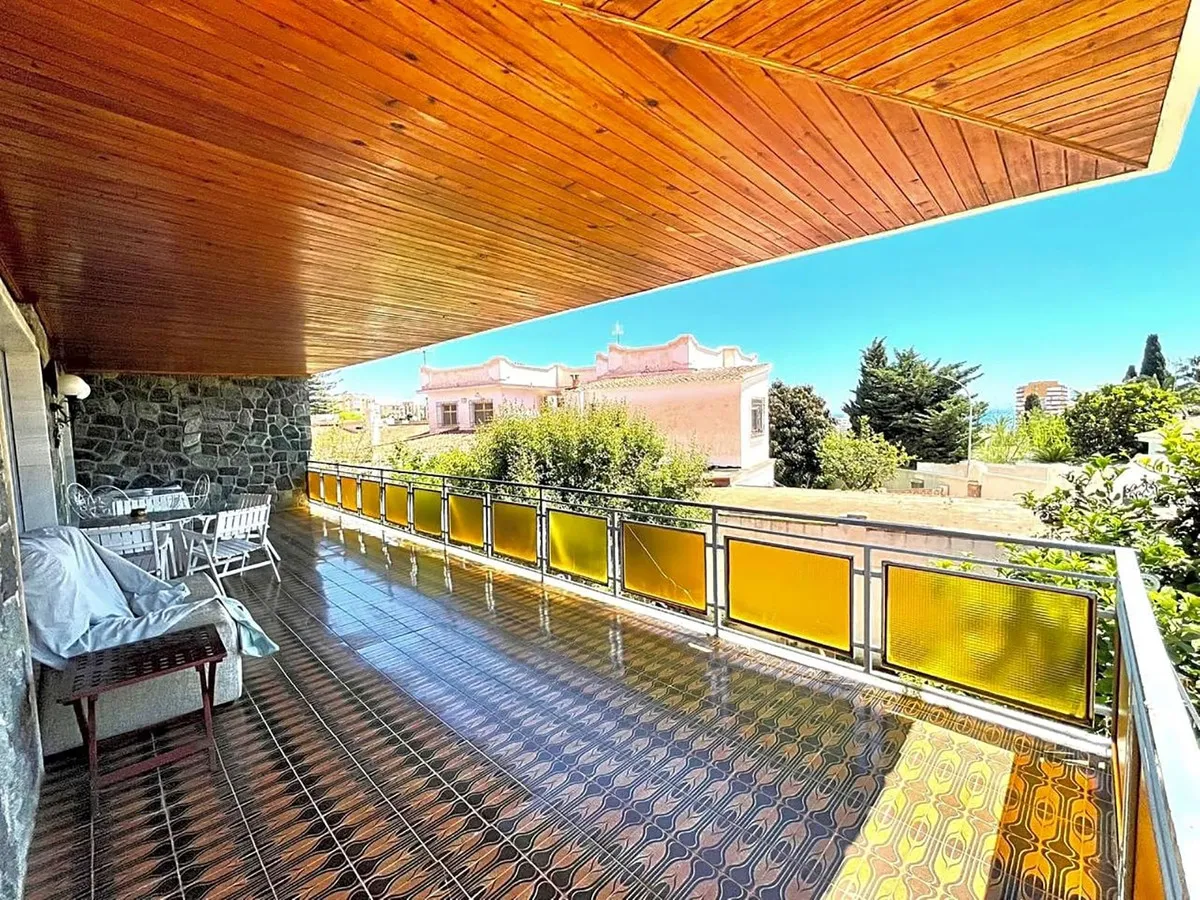 72bf40f7-a6b4-479a-9111-2d5e9122403d