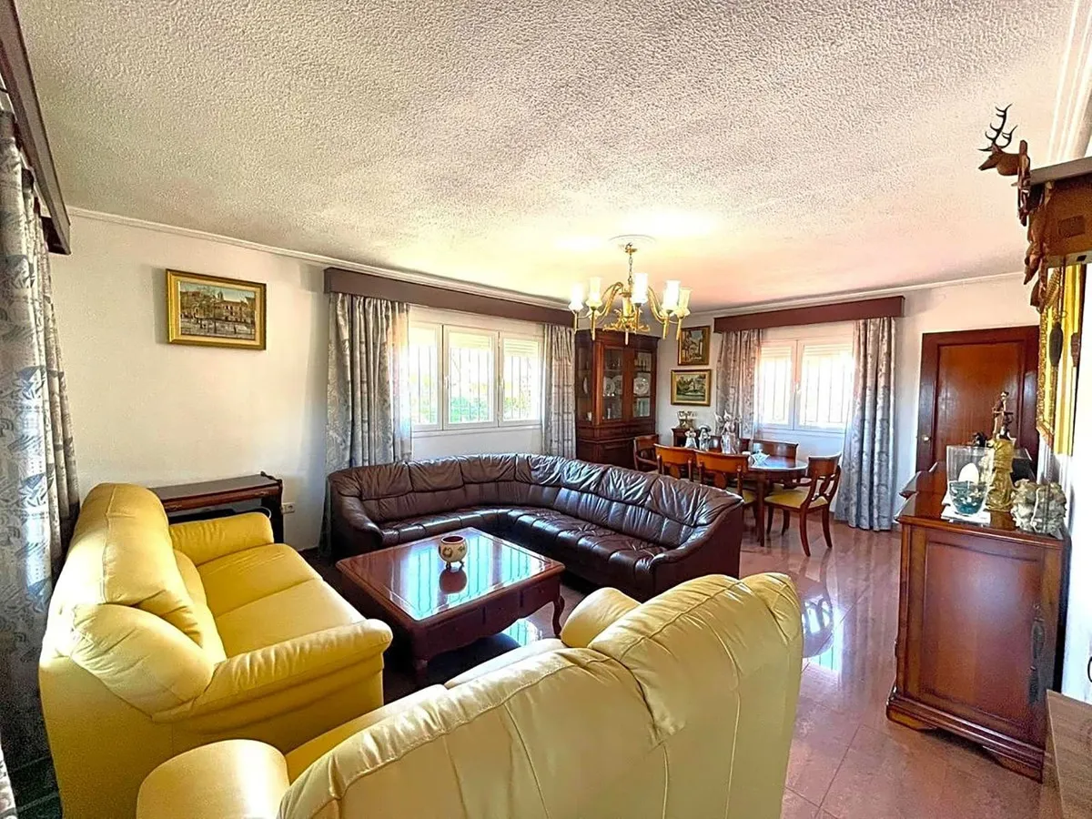 98797403-804f-4296-bb0d-cdaa51ee42bc