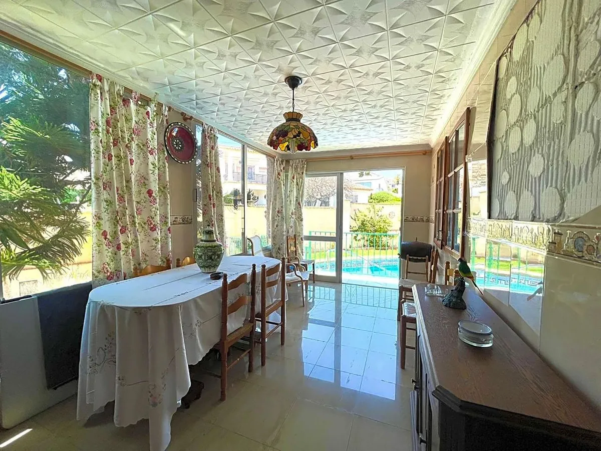 c98df8c6-2f6a-434f-8324-f946e74e0b04