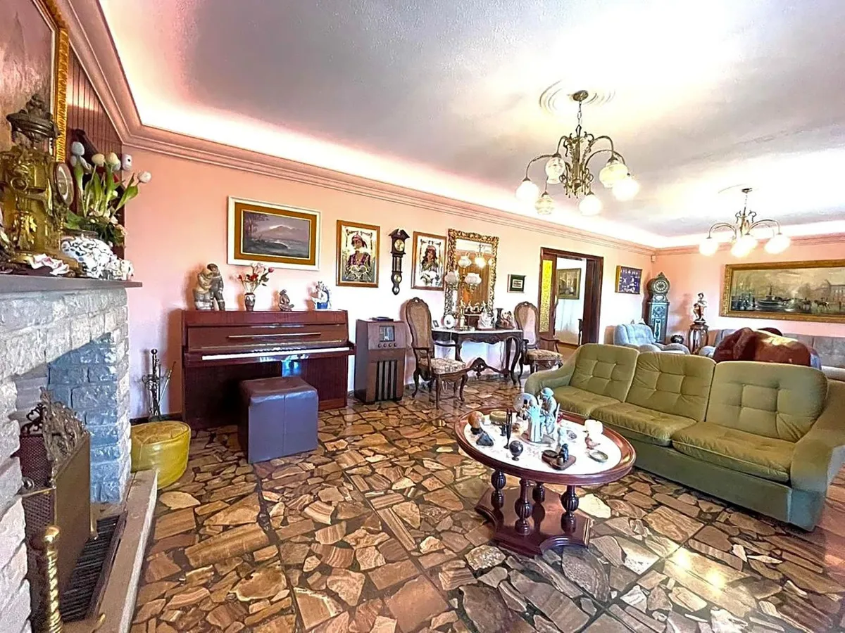 ded81f79-aef9-4e35-b1c8-aefc00c11e8c