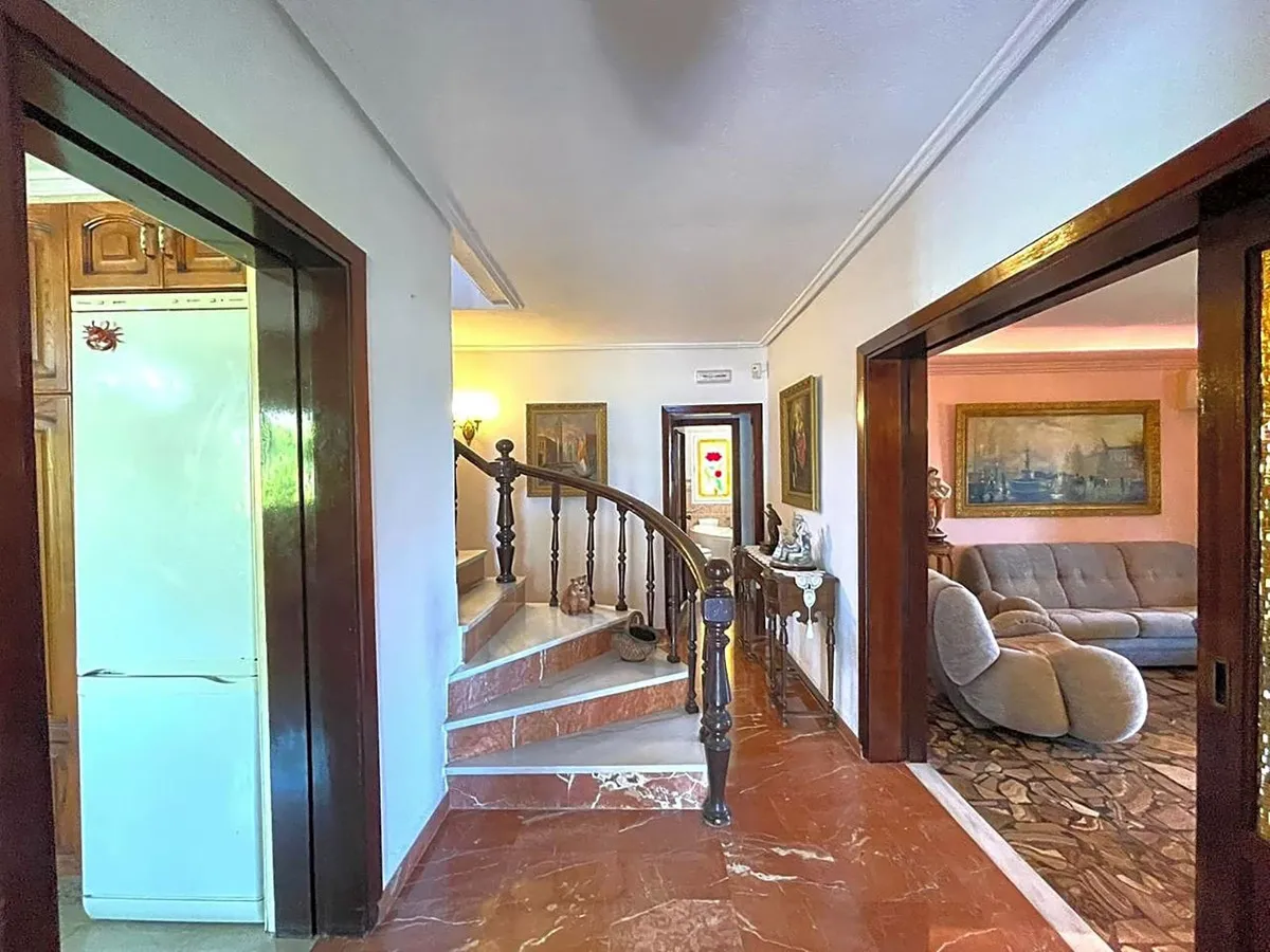 dfe2894c-dc3c-4119-bcac-76149e0413fd