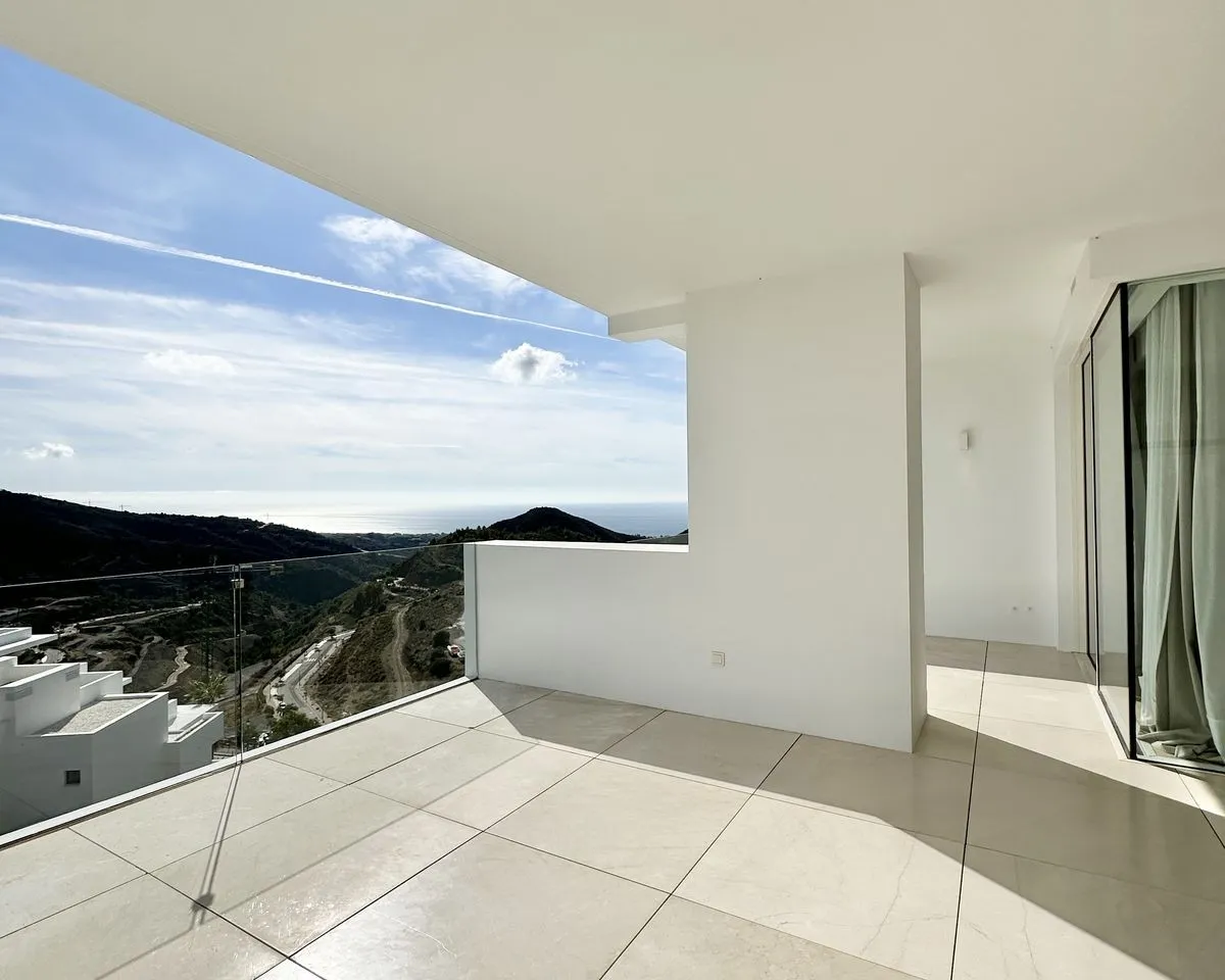 2c356e38-6cc1-4749-8158-2cb6cdeb9754