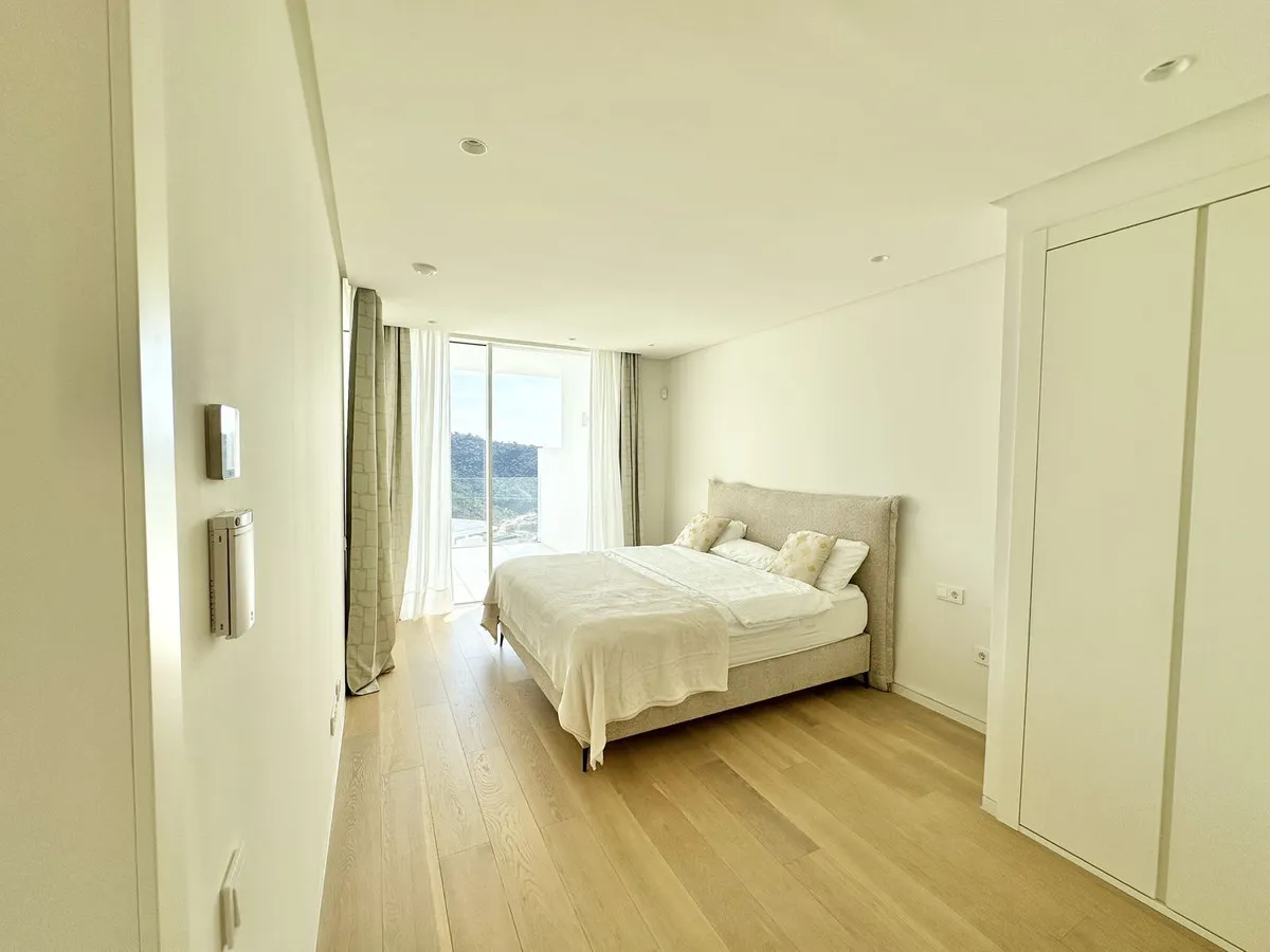 c43d7d4f-4a65-4cc6-ab97-79e7e31b62c1