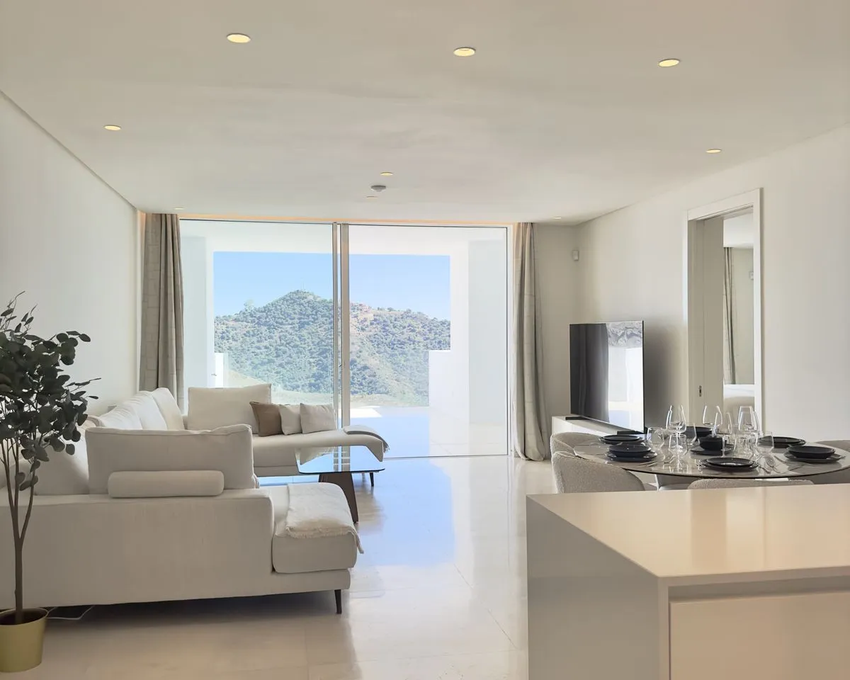 f01ae6e1-d0ec-427c-b938-dc9cc0420114