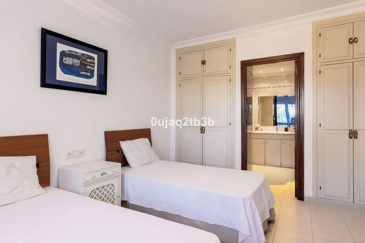 d07807d0-8d62-40f7-bacd-1a0d12751b6a