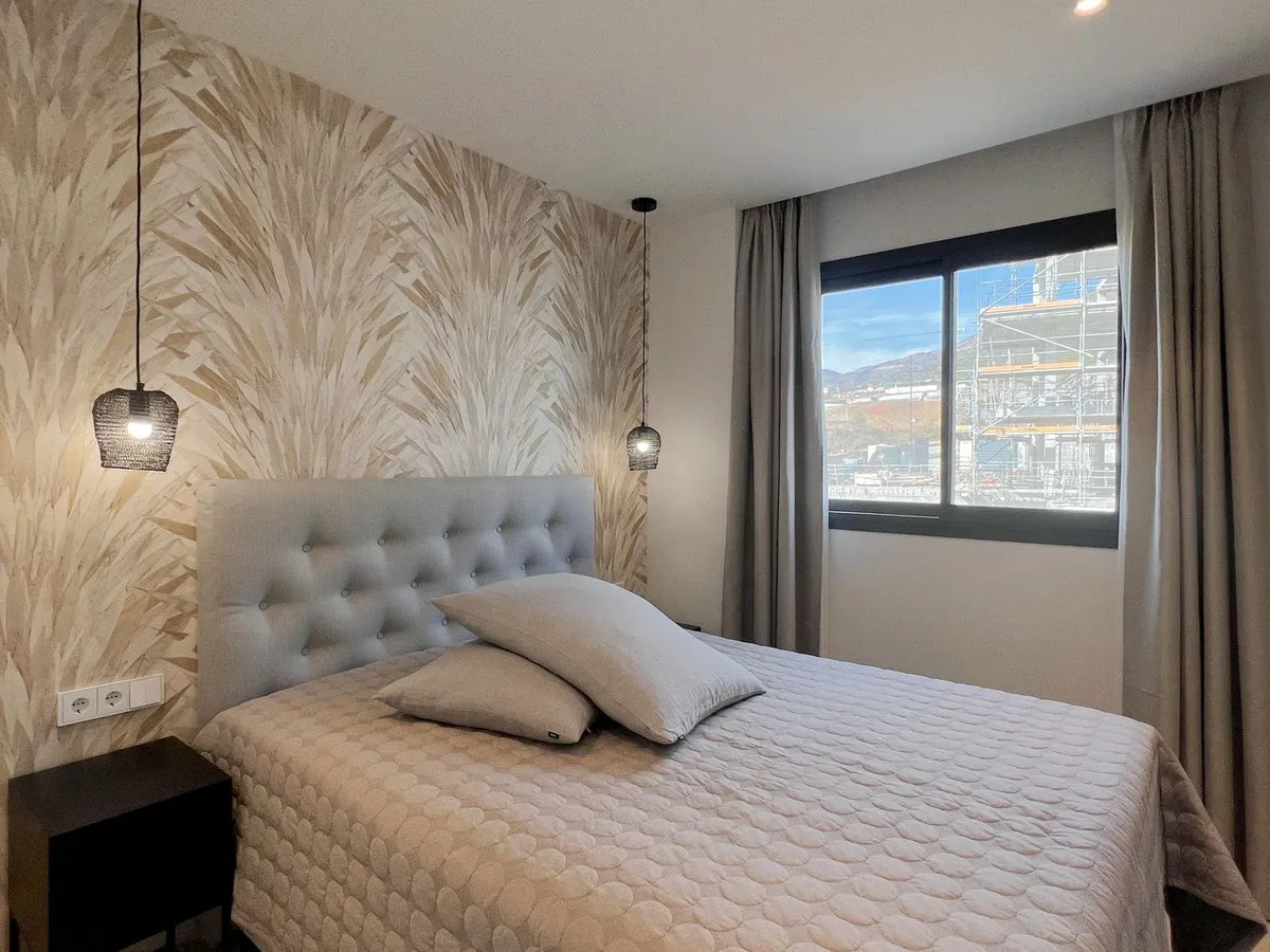 206c3902-551d-406e-987a-b41df694d44f