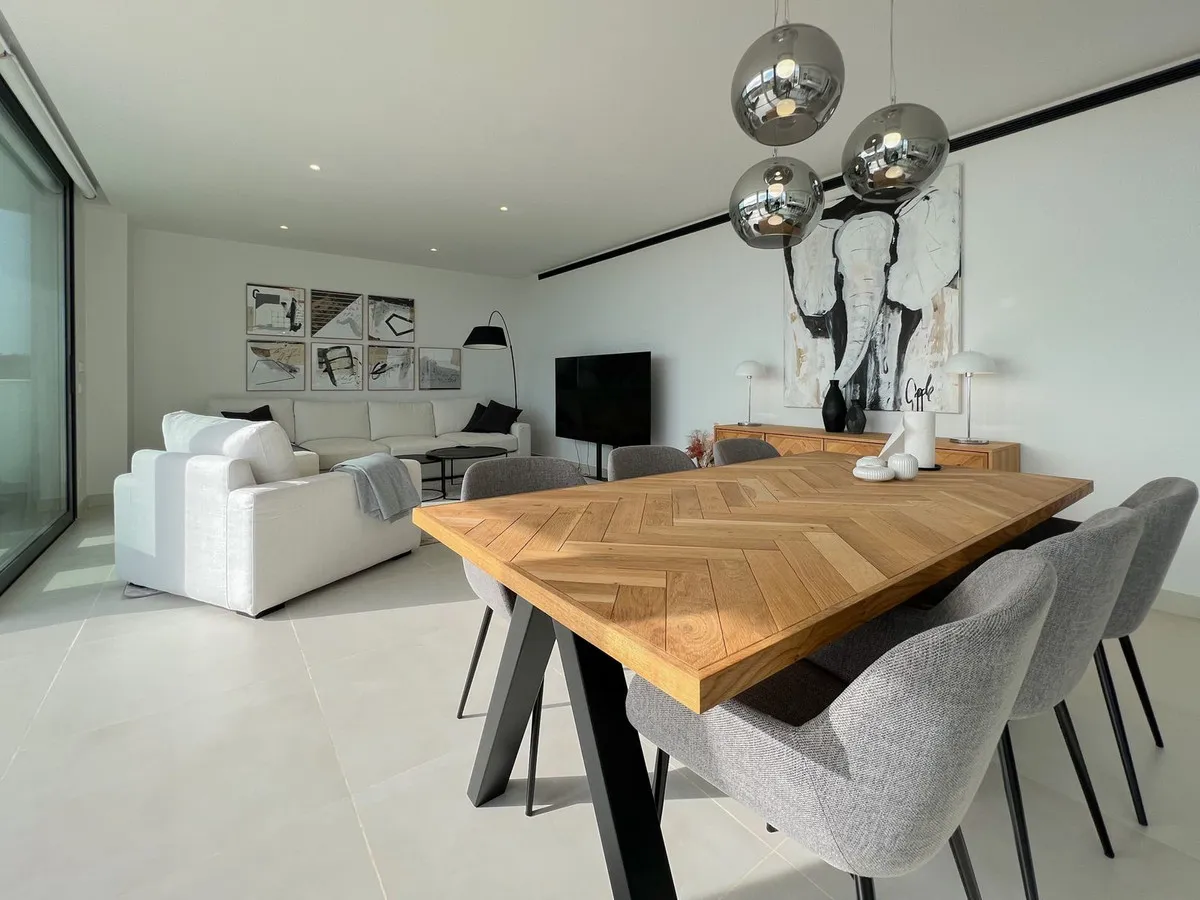 5bd1235a-d22f-44e0-bf4b-80824abc4f3f