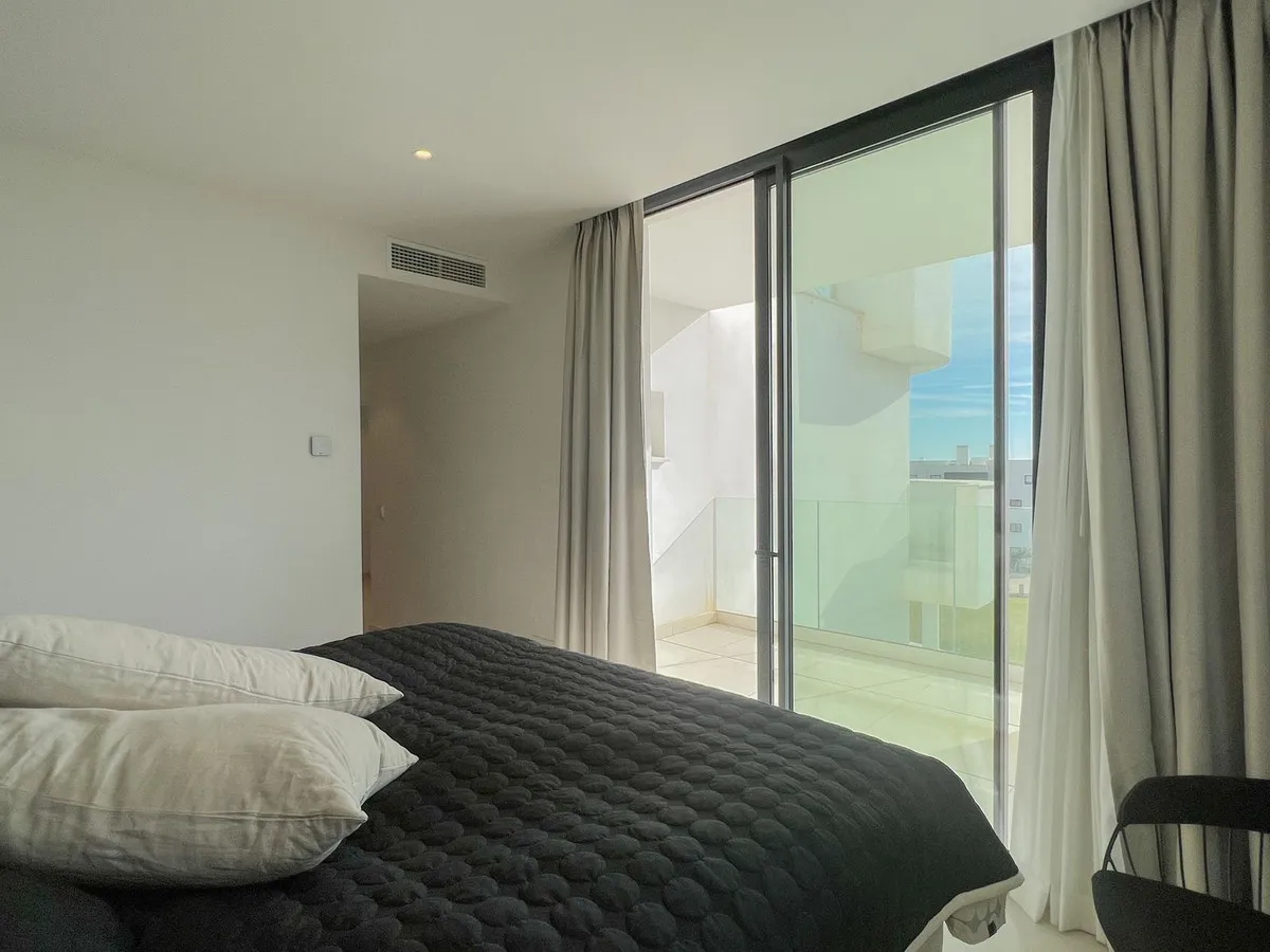 77b47306-4d57-4854-8844-7f8ed7363563