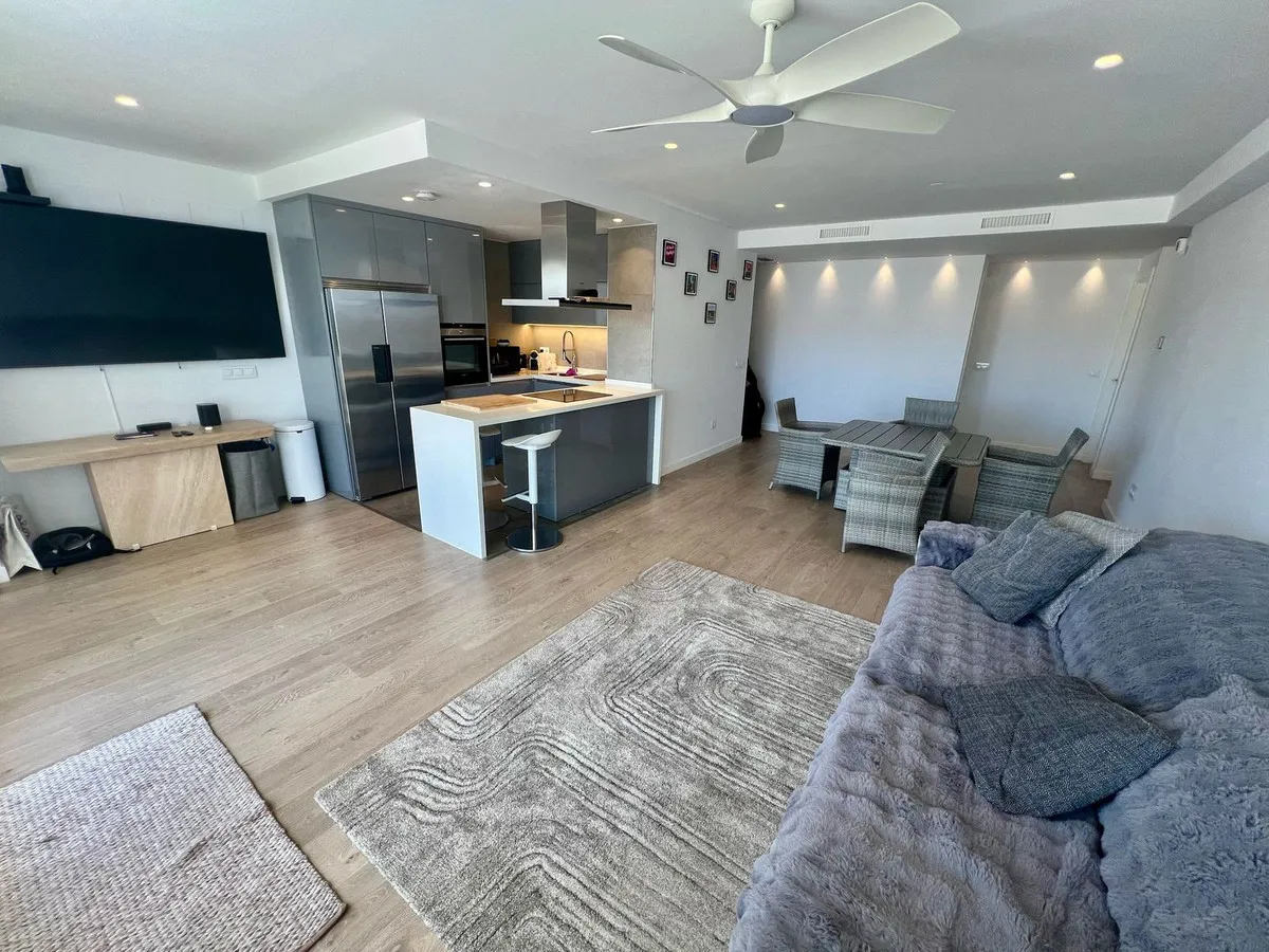 006c8f51-8e62-4c51-8070-84756518d714