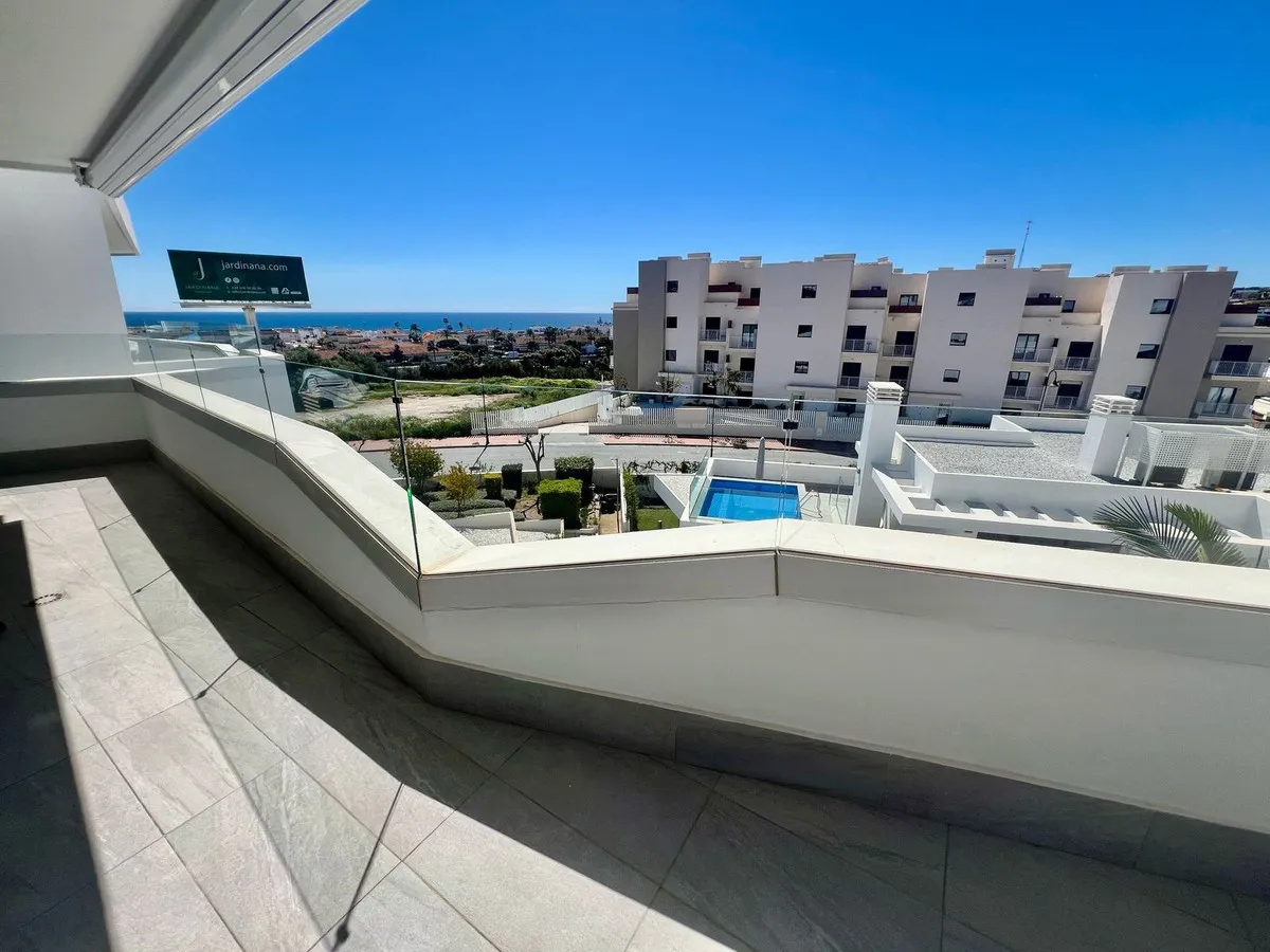 8b23bc07-0633-453b-b868-ec6d0b5835bd