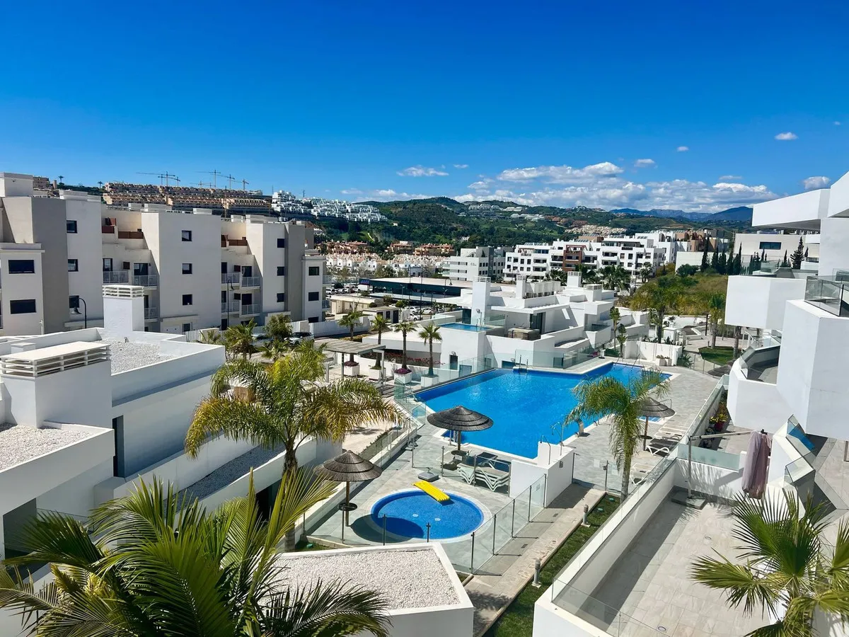 92ea0e5b-8565-4fe5-b4dc-db1a27cd31f5