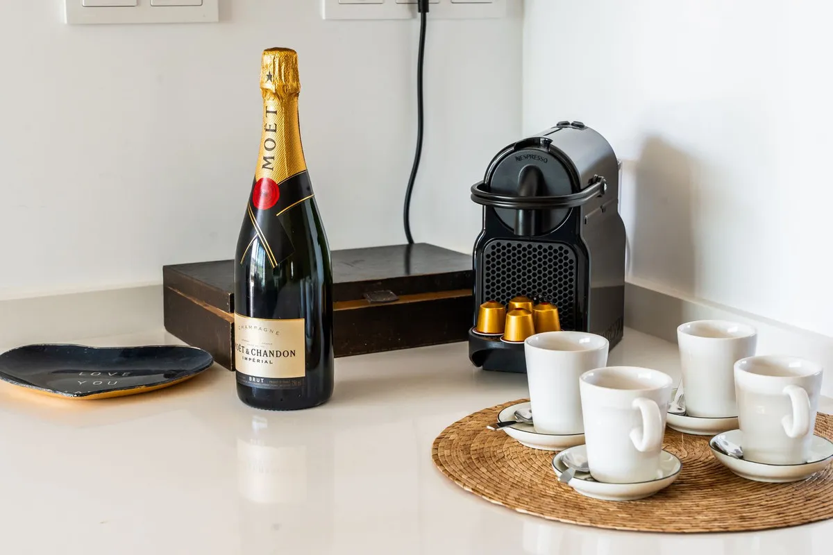 64054184-ed5a-4caf-8e9d-c5fba5c8356a