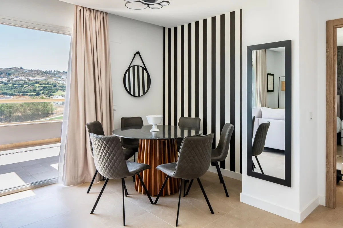 aa4679a6-37d9-4286-8b59-b1a03609d0af