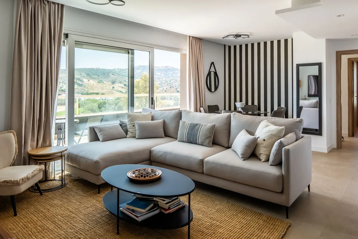 cd9133d7-cd81-4bf2-a6df-599a0409a935