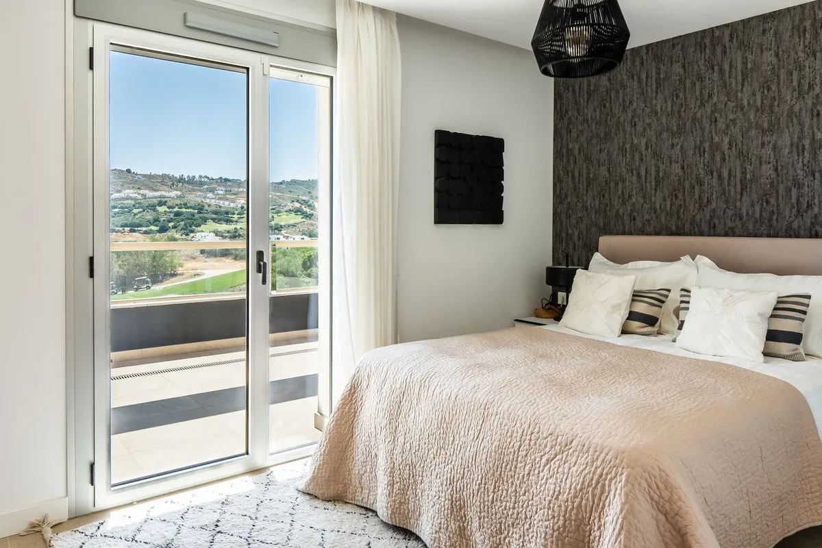 fc3a87db-fe96-4b6e-8eb3-ace1d7ca5747