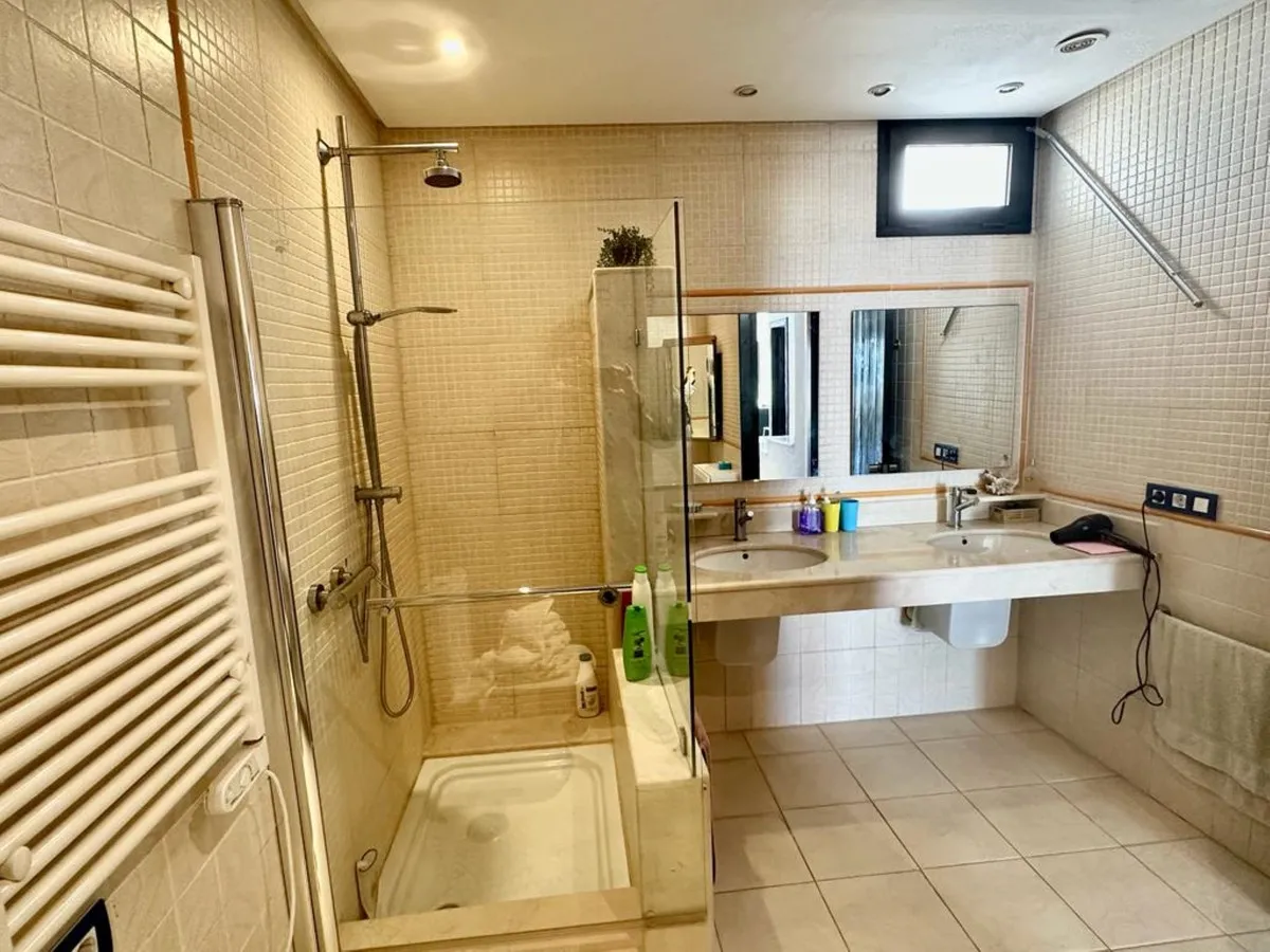 a2329621-702a-47c9-aa29-d8a1503e4894