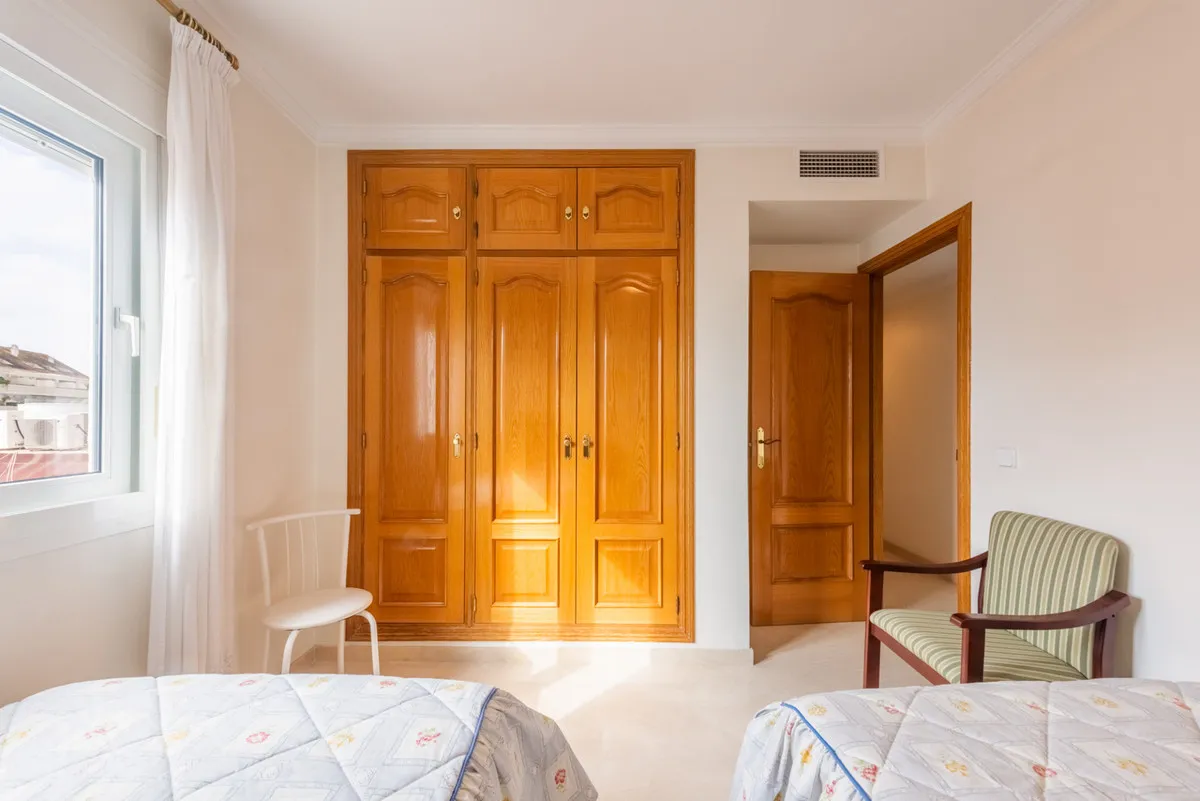 c70c7f59-51aa-42d3-b335-1afd22050505