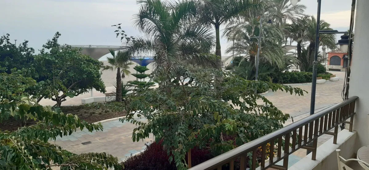 dfd08d72-3c82-45e0-9237-f7d493817bcb