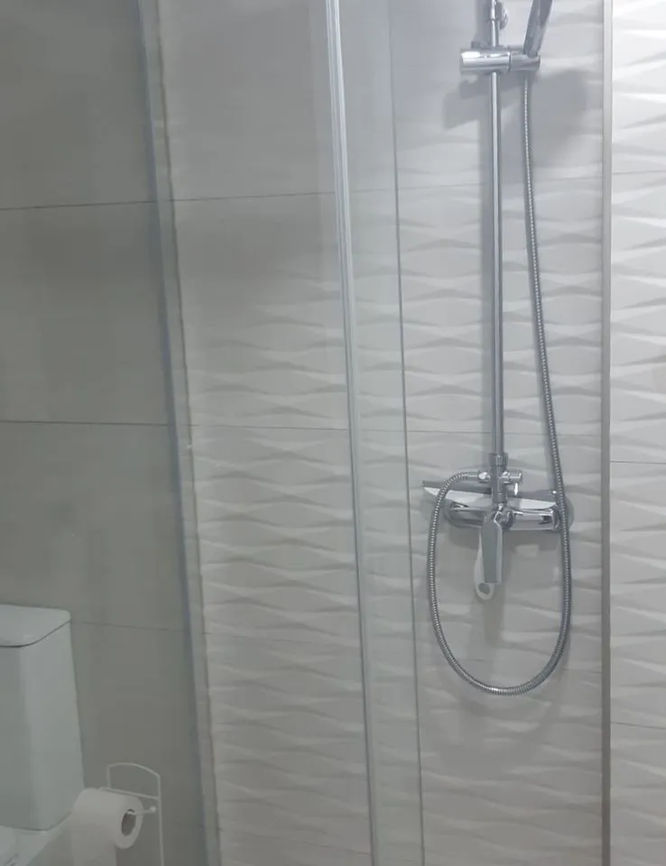 e1d0e0c5-d4fc-455c-9bd3-2442441a7d67