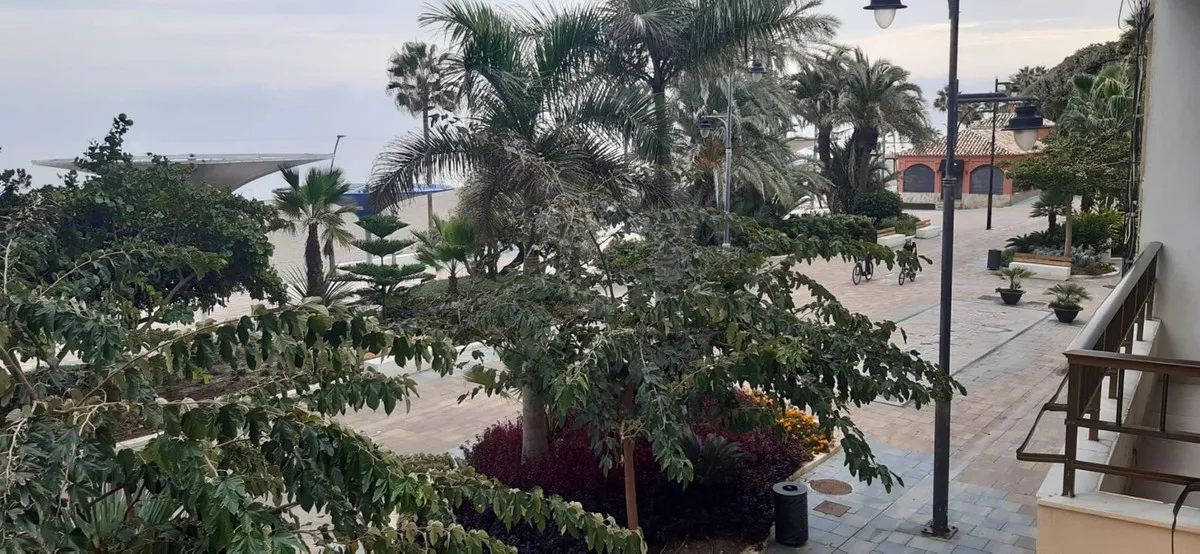 f4189558-8e95-4c58-b2ad-f1942da61b21