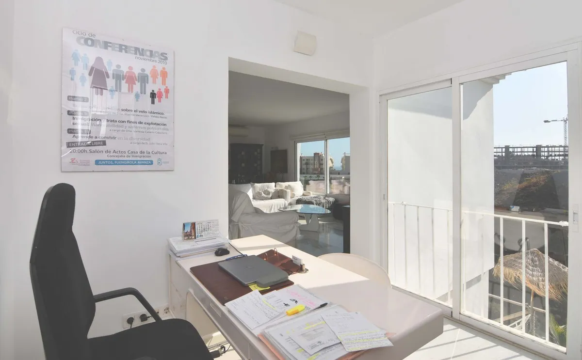 4f27d413-8ff0-42e9-86fc-8178d580dc0a